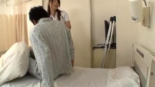 Verpleegster in het ziekenhuis kan zich niet verzetten tegen patiënten 3of8 gecensureerd ctoan