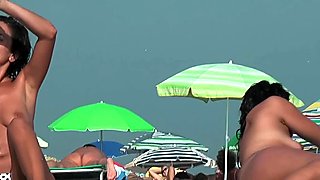 Såg denna tjej på naken strand i spanien