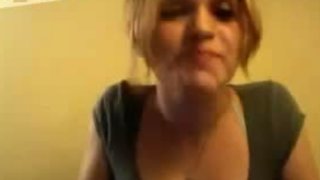 Chunky blonde teen masturbates her shaved pussy on webcam